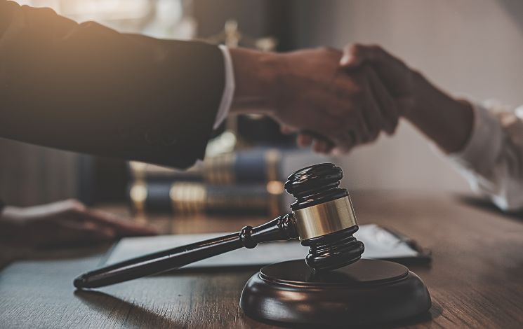 عقد صلح: ابزاری قدرتمند برای رسیدن به توافق و حفظ روابط، بدون تنش و دردسر