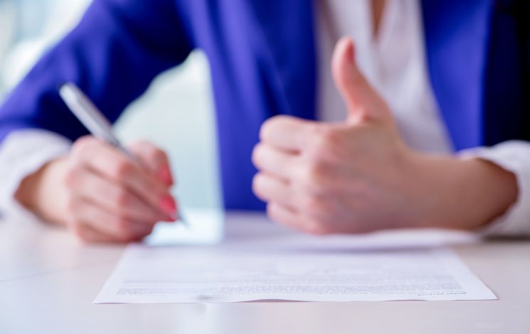 با عقد صلح، اختلافات را به سازش تبدیل کنید و حقوق خود را به بهترین شکل منتقل کنید